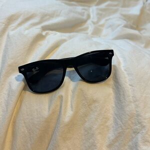 Ray-Ban Classic Black Sunglasses